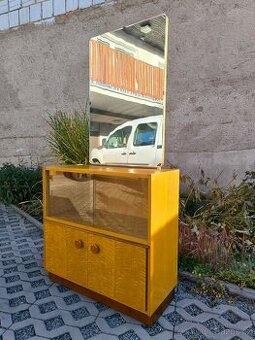 Retro skříňka/komoda UP Závody Bučovice - 60. léta č.2