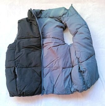 NOVÁ OBOUSTRANNÁ VESTA-8-10 let, 134/140 cm