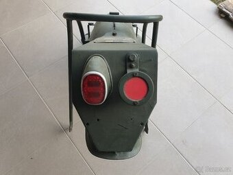 Zadní blatník na Jawa Švéd