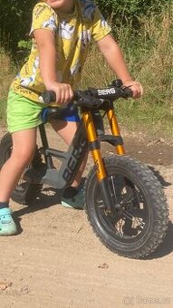 Super lehké odrážedlo Berg