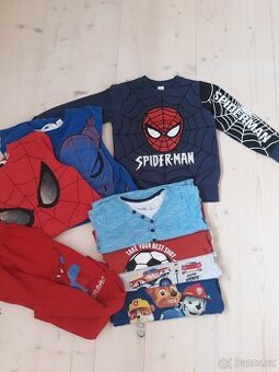 Mikiny, trika, tepláky vel. 116