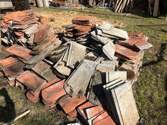 Staré tašky za odvoz.