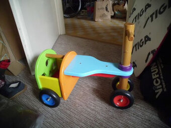 dřevěné odrážedlo Vilac