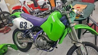 KAWASAKI KLX 650