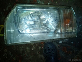 ŠKODA LEVÉ PŘEDNÍ SVĚTLO FAVORIT  FORMAN