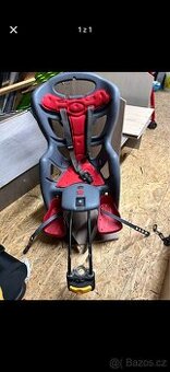 Sedačka na kolo pro dítě