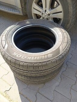205/65r16c 107/105T.    2x letní