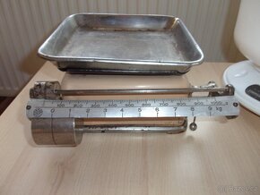 STARÁ PLECHOVÁ KUCHYŇSKÁ VÁHA KAMOR na 10kg