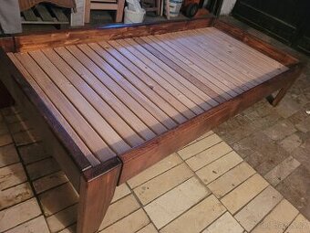 Postel z masivu BUK 90200 + rošt