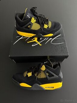Nike AIR Jordan 4 Retro