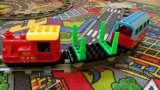 Duplo vlak, kolej, držáky klád dřeva