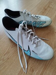 Kopačky Nike, vel. 44