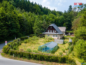 Prodej rodinného domu Tatenice,1200 m², s loukou 2542 m²