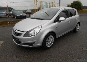 Opel Corsa 1,4 64 kW KLIMA Serviska benzín