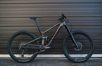Trek Slash 9.9 X01 – 2021