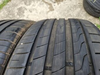245/40ZR20 (99Y) Minerva 2ks + Pirelli 2ks 6mm