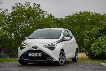 Toyota Aygo 1.0 VVT-i x-play / AJ NA SPLÁTKY / PROTIÚČET