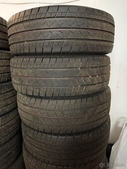 Bridgestone 235/65/16c NOVÉ