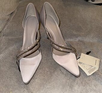 Reserved lodičky 38