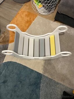 Utukutu Montessori houpačka - Ellis design