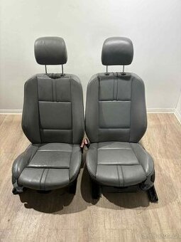 /// Sedačky BMW X3 2004 ///