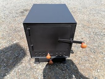 Topeniště k udírně