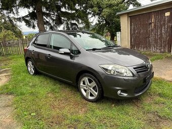 TOYOTA AURIS 1.6 VALVEMATIC NAVI XENON 1.MAJITEL