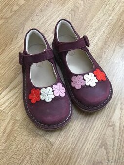 dívčí  kožené střevíčky vel.25