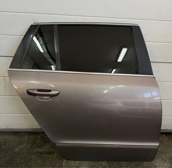 Škoda Superb 2 Combi, prave zadní dveře KOMPLETNÍ