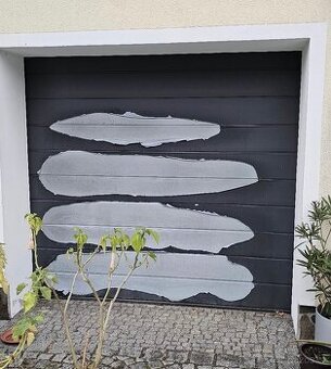 2 x sekční garážová vrata Hormann