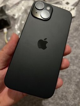 iPhone 15 128gb v hezkém stavu