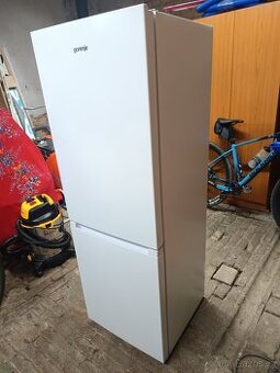 Lednička s mrazakem