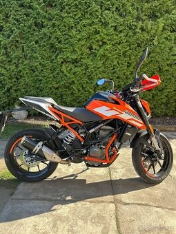 Motorka KTM duke 125