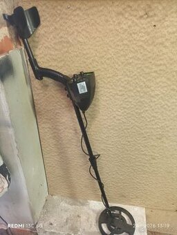 Detektor kovů + dohledavač - 1