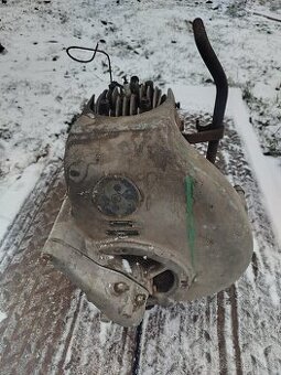 Stabilní dvoutaktní historický motor Fichtel Sachs