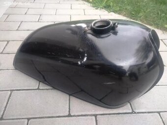 Nádrž Honda CB 250G