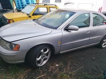 Prodám náhradní díly Volvo S60 D5 136kw
