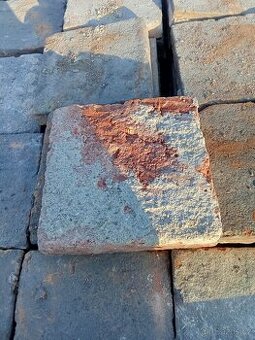 Cihly - půdovky (čtvercové)