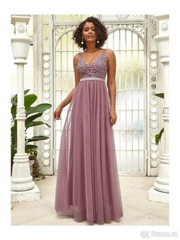 Tylové plesové šaty