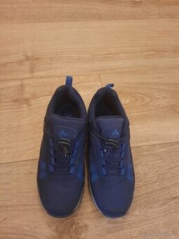 Celorocni boty 35