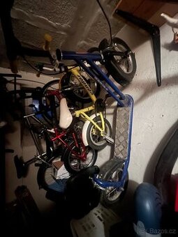 Starsi kolobezka a horske kolo