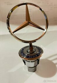 Hvězda Mercedes na masku a emblém na kapotu Mercedes