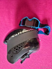 Lyžařská helma Salomon a lyžařské brýle Wedze - 1