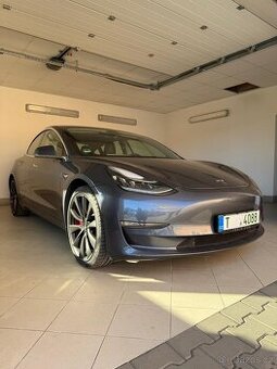 TESLA model 3 Performance    PRODLOUŽENÁ ZÁRUKA