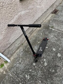 Freestyle custom koloběžka drone prime