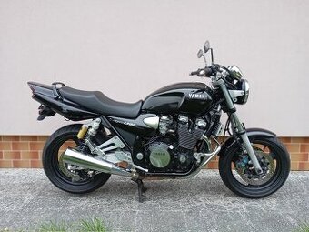 YAMAHA XJR 1300