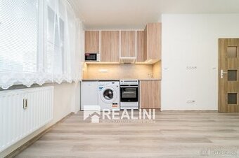 Pronájem bytu 1+kk po kompletní rekonstrukci, 21m2 v Karvin