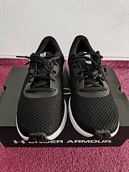 Under Armour Charged Pursuit 3