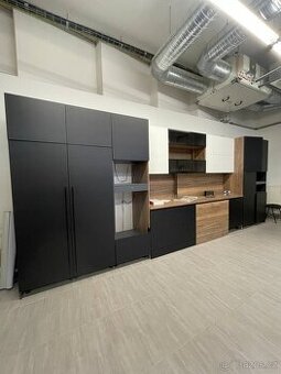 Prodám NOVOU černou kuchyň Plzeň DTD Egger U899