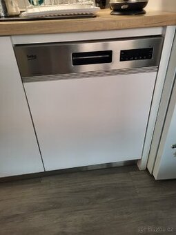 Myčka Beko